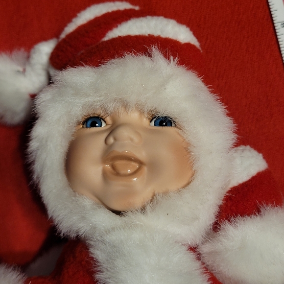 Dept 56 'Hug A Buddy' Santa Baby - Picture 3 of 12